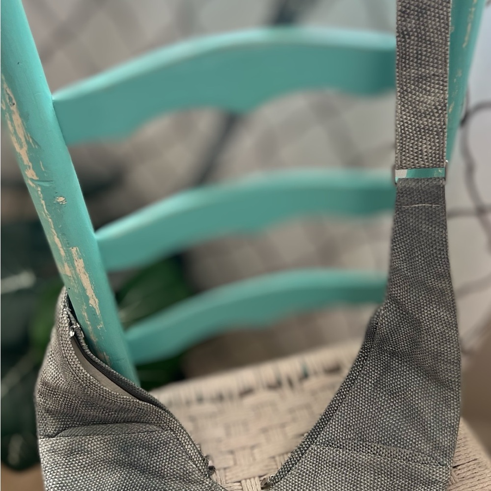 Gray “Fish Scale” Textured Crossbody Bag